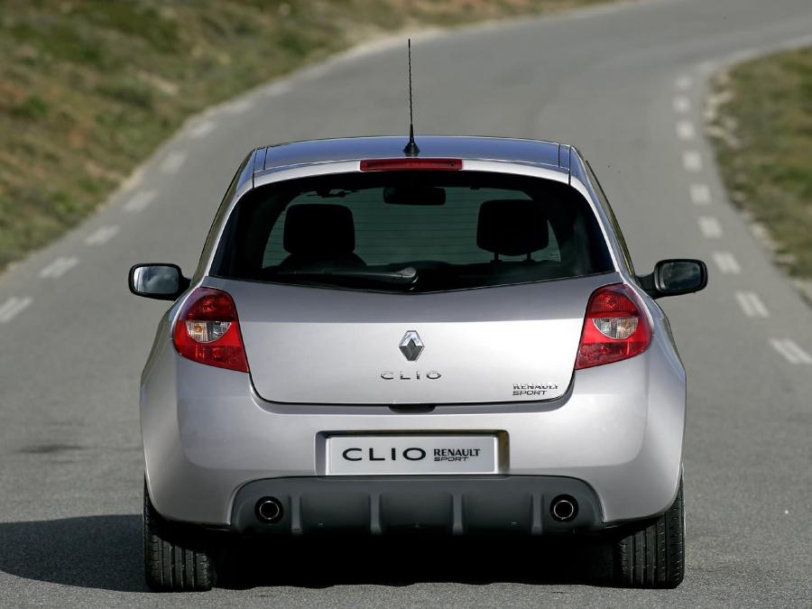  Renault Clio R.S. 2.0 16V 2006 года  (фото 40 из 125)